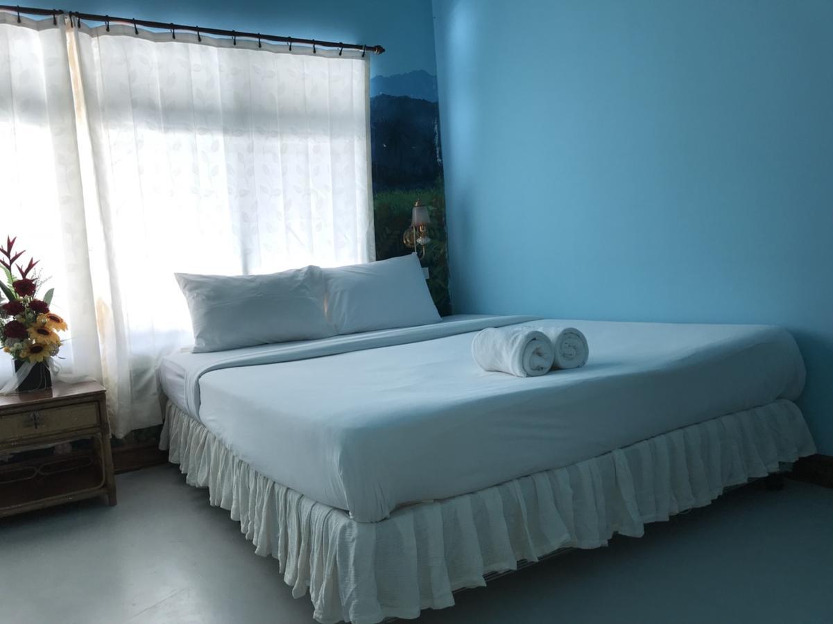 The Corner Transit Hostel Κο Σαμούι Εξωτερικό φωτογραφία