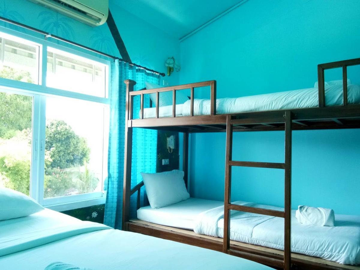 The Corner Transit Hostel Κο Σαμούι Εξωτερικό φωτογραφία
