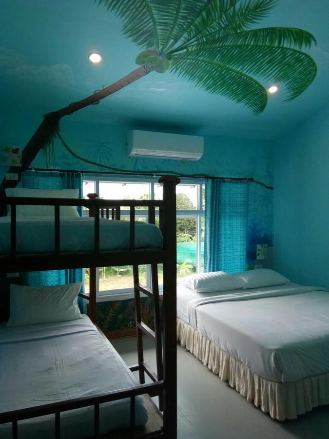 The Corner Transit Hostel Κο Σαμούι Εξωτερικό φωτογραφία