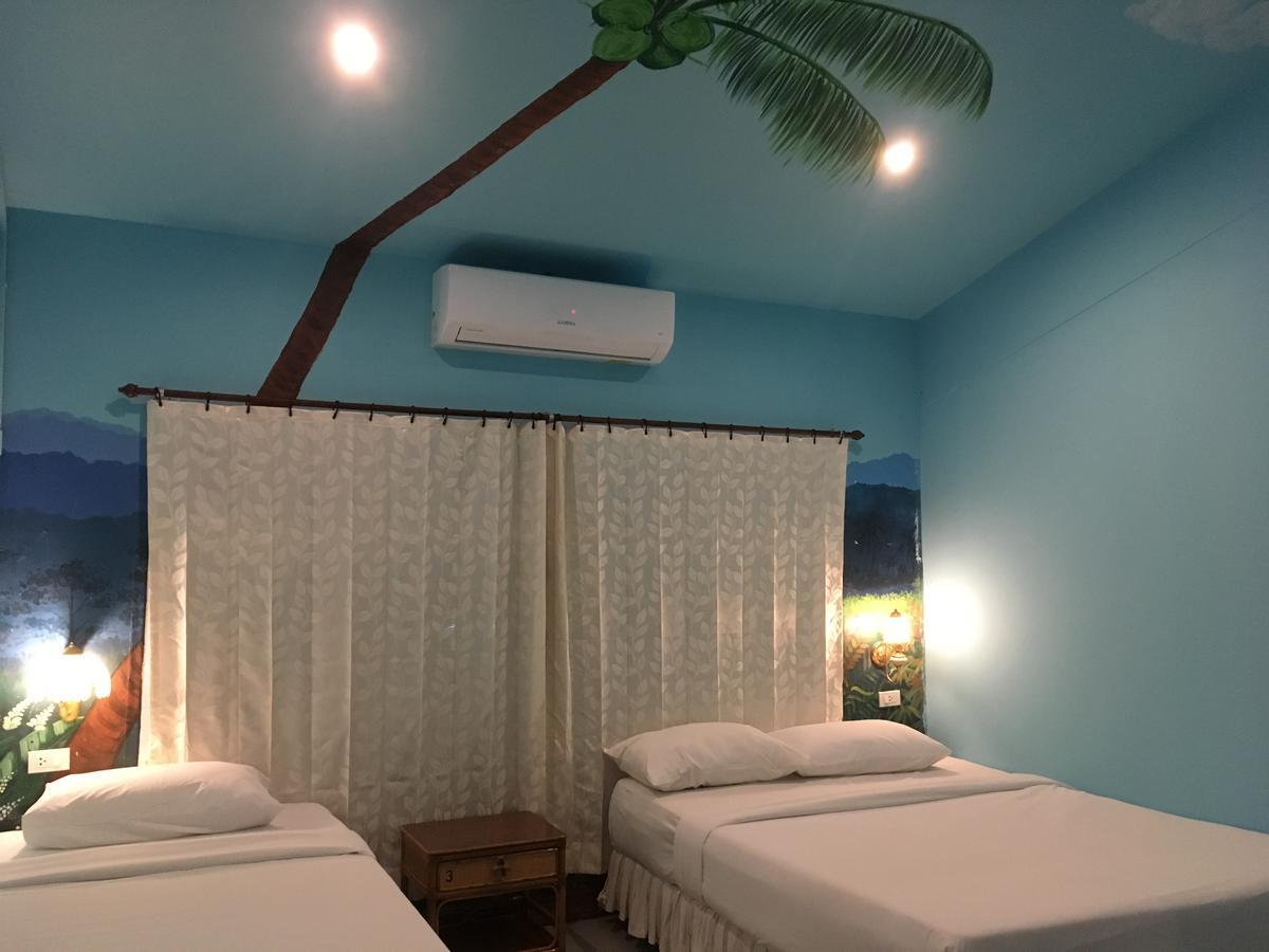 The Corner Transit Hostel Κο Σαμούι Εξωτερικό φωτογραφία