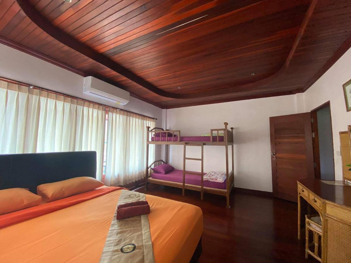 The Corner Transit Hostel Κο Σαμούι Εξωτερικό φωτογραφία